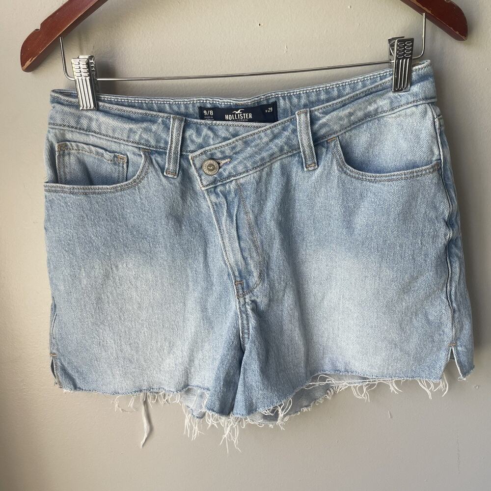 Hollister Ultra High Rise Mom‎ Shorts Denim Size 29 - 9/8, 3” Shorts Light Wash